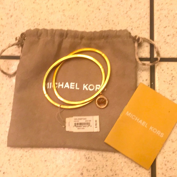 Michael Kors bracelet set with bag and booklet - Picture 1 of 4
